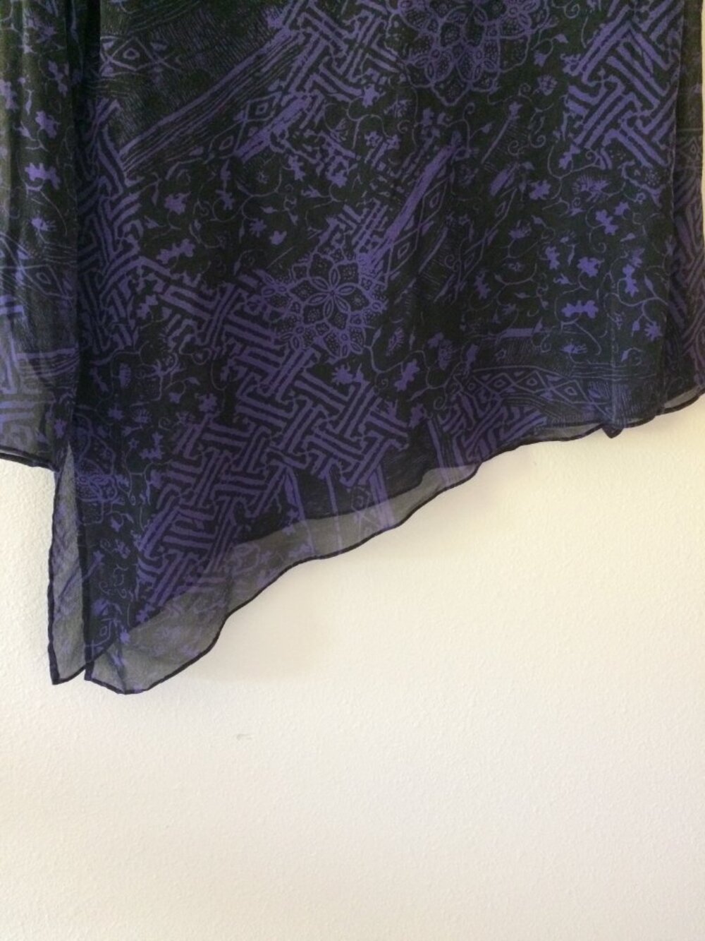 Chico’s Black and Purple Long Sleeve Sheer Silk Asymmetrical Top - Picture 4 of 16